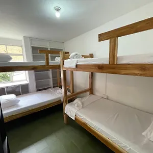 https://hostal-la-bodeguita-del-mundo-laureles.colombiamedellinhotels.com